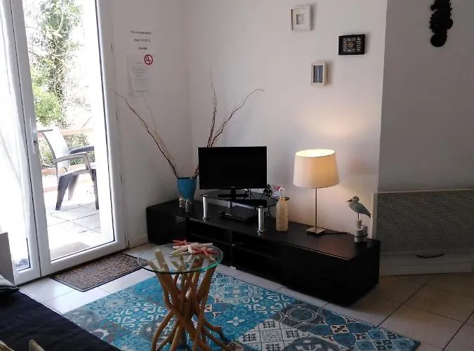 Les Plenitudes Du Rivage *